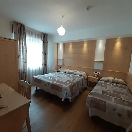 Garnì Miramonti Hotel 3*
