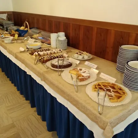 Garnì Miramonti Hotel 3*