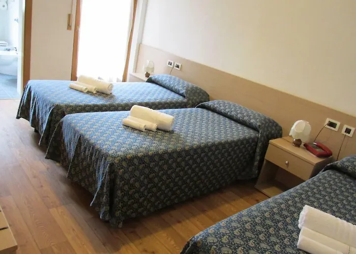 Hotel Garnì Miramonti 3*