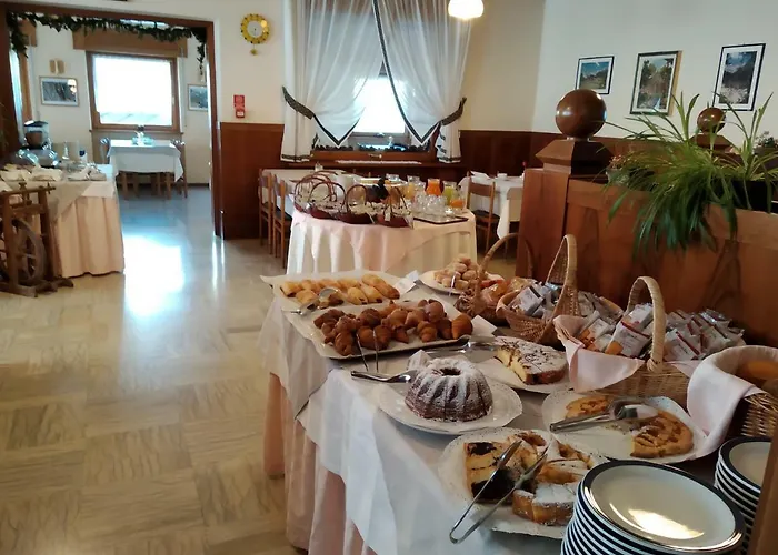 Garnì Miramonti Hotel 3*